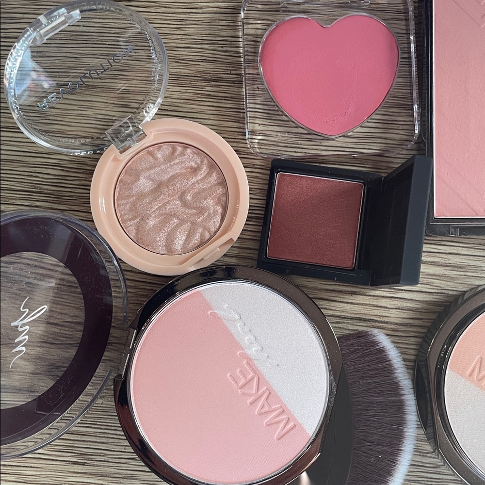 Blush and highlighters bundle - Picture 6 of 7
